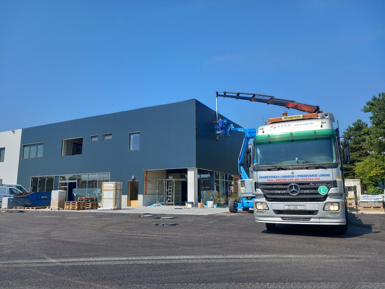 Postavljanje čelične konstrukcije na gradilištu Kaufland u Varaždinu (3)